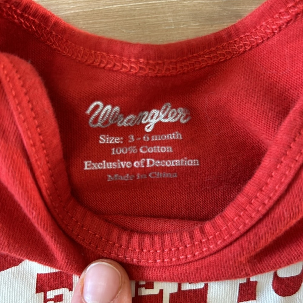Wrangler 3-6 month onesie - Picture 4 of 4